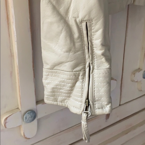 Jacket - Picture 3 of 5